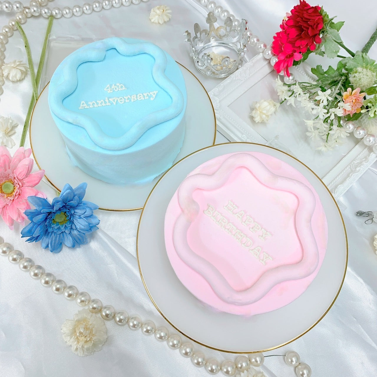 優しい色味のシンプルセンイルケーキ