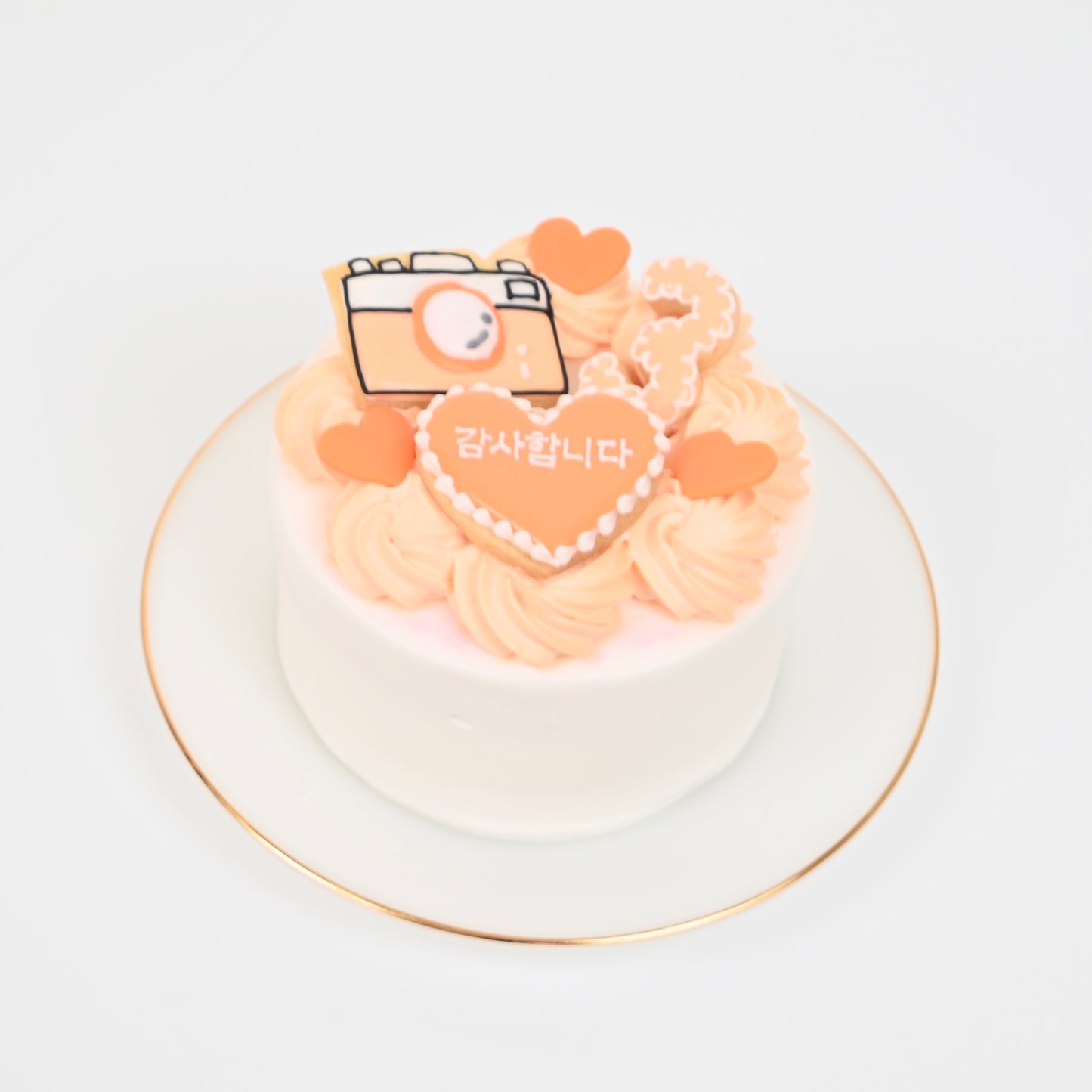 お好きなイラストクッキー付き♪ セミオーダーハートケーキ