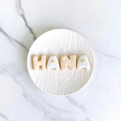 お花のワンポイント✲ アルファベットクッキー