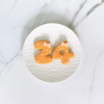 リボン付きドット数字クッキー