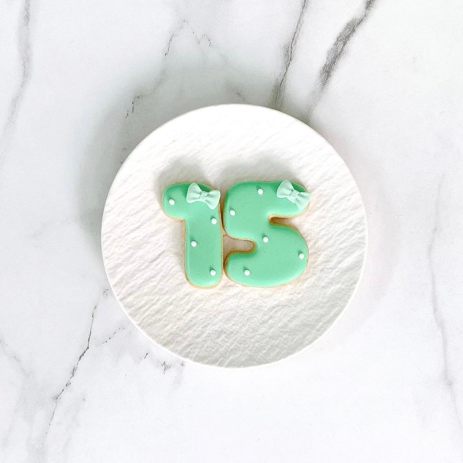 リボン付きドット数字クッキー