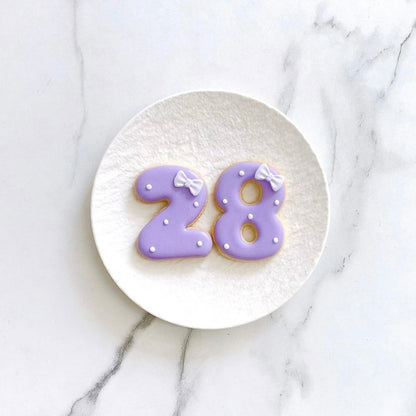 リボン付きドット数字クッキー