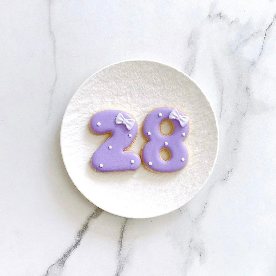 リボン付きドット数字クッキー