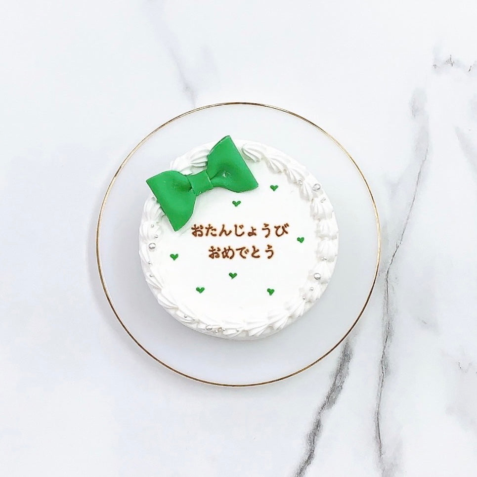 リボン付きハートドットデザインケーキ