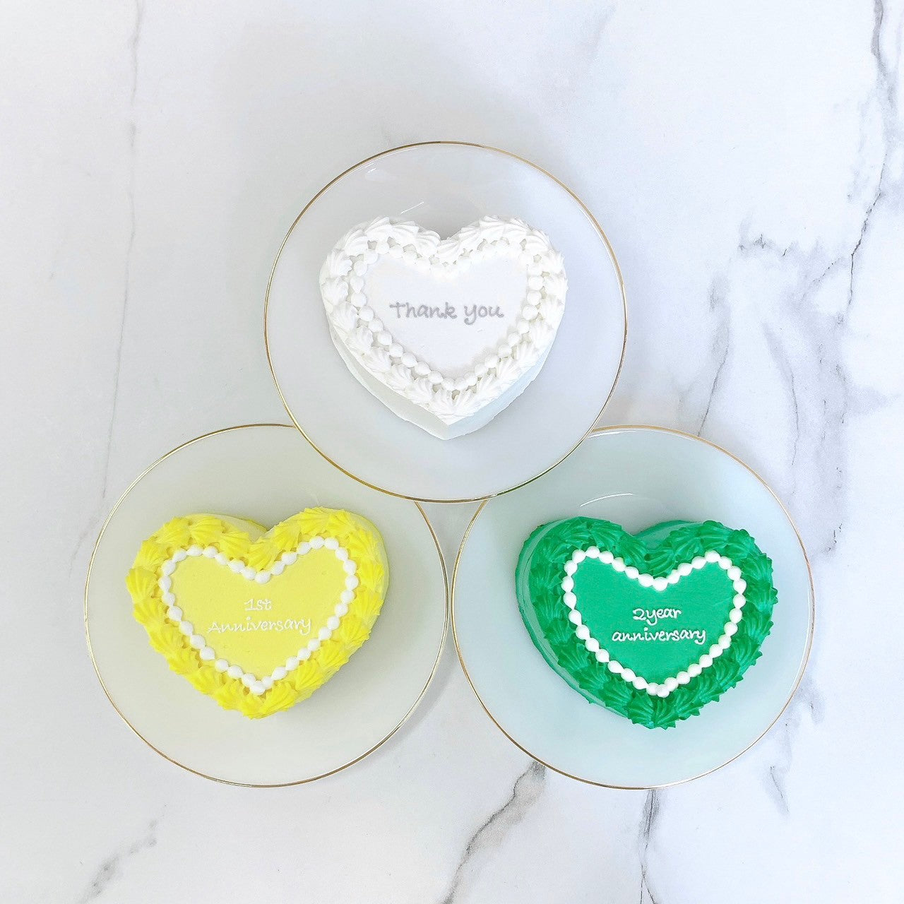 ハート型フリルセンイルケーキ