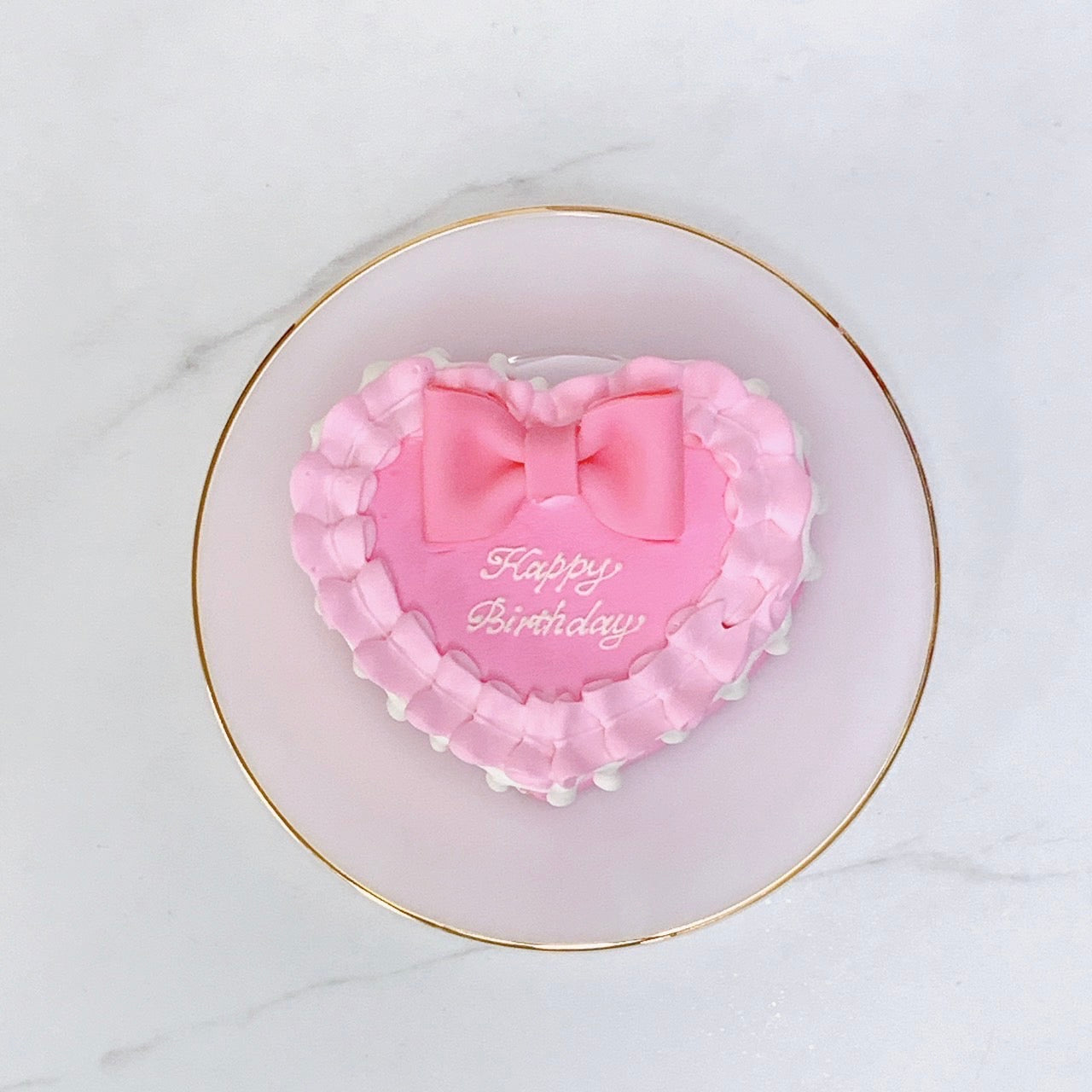 フリルリボンドリップケーキ