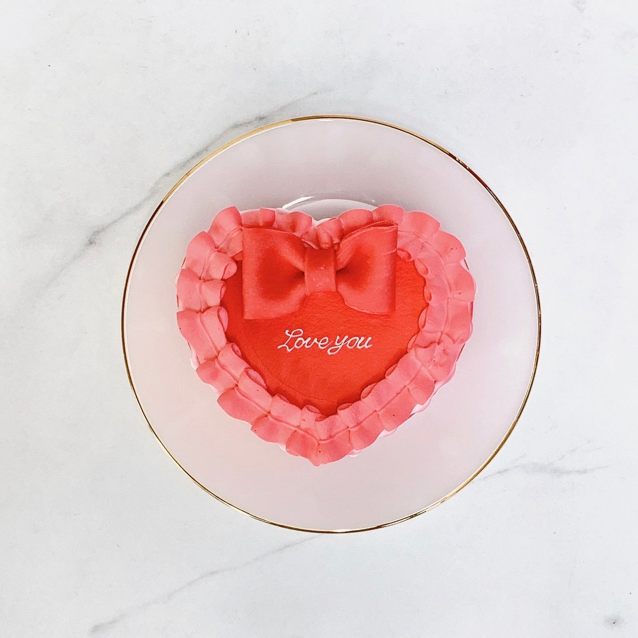 フリルリボンドリップケーキ