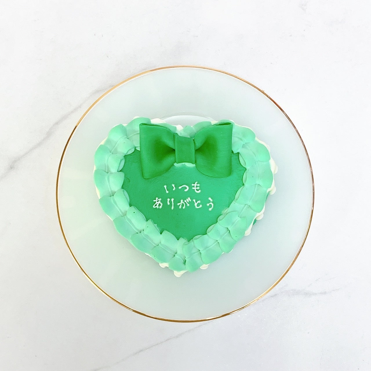 フリルリボンドリップケーキ