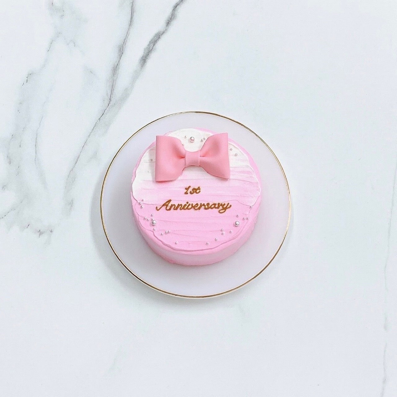 リボン付きセンイルケーキ