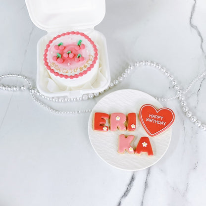 お花のワンポイント✲ アルファベットクッキー