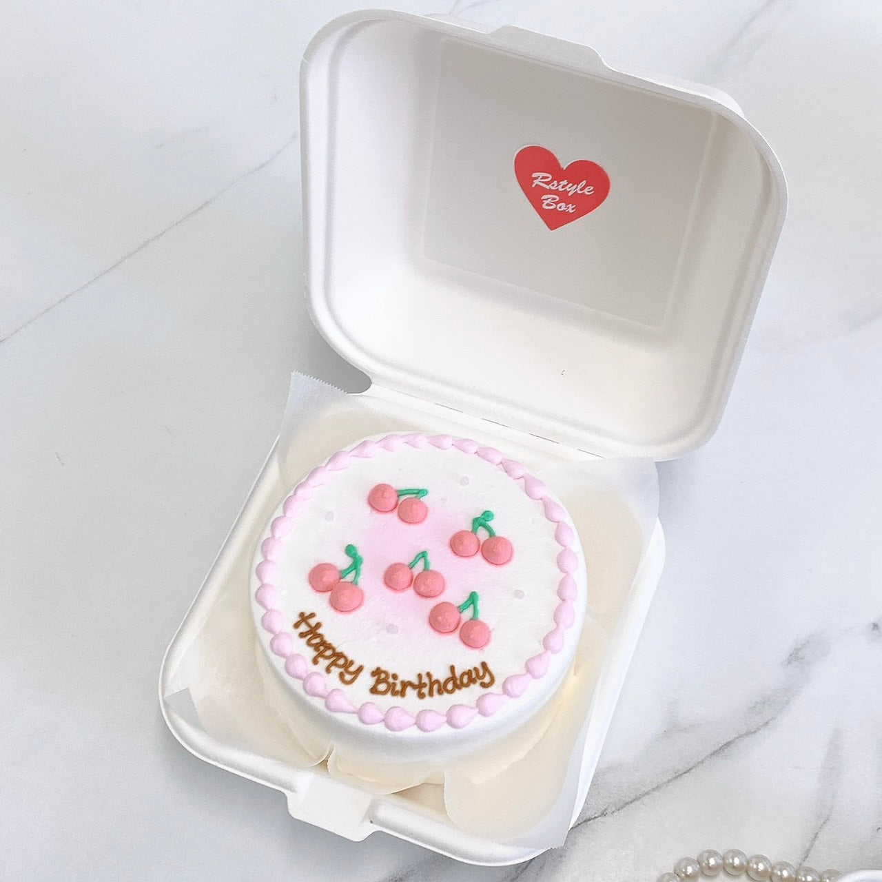 さくらんぼデザインランチボックスケーキ