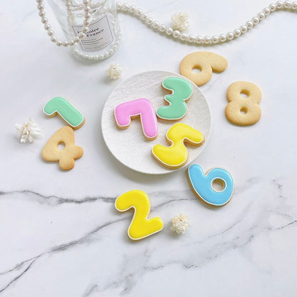 線囲みシンプル数字アイシングクッキー