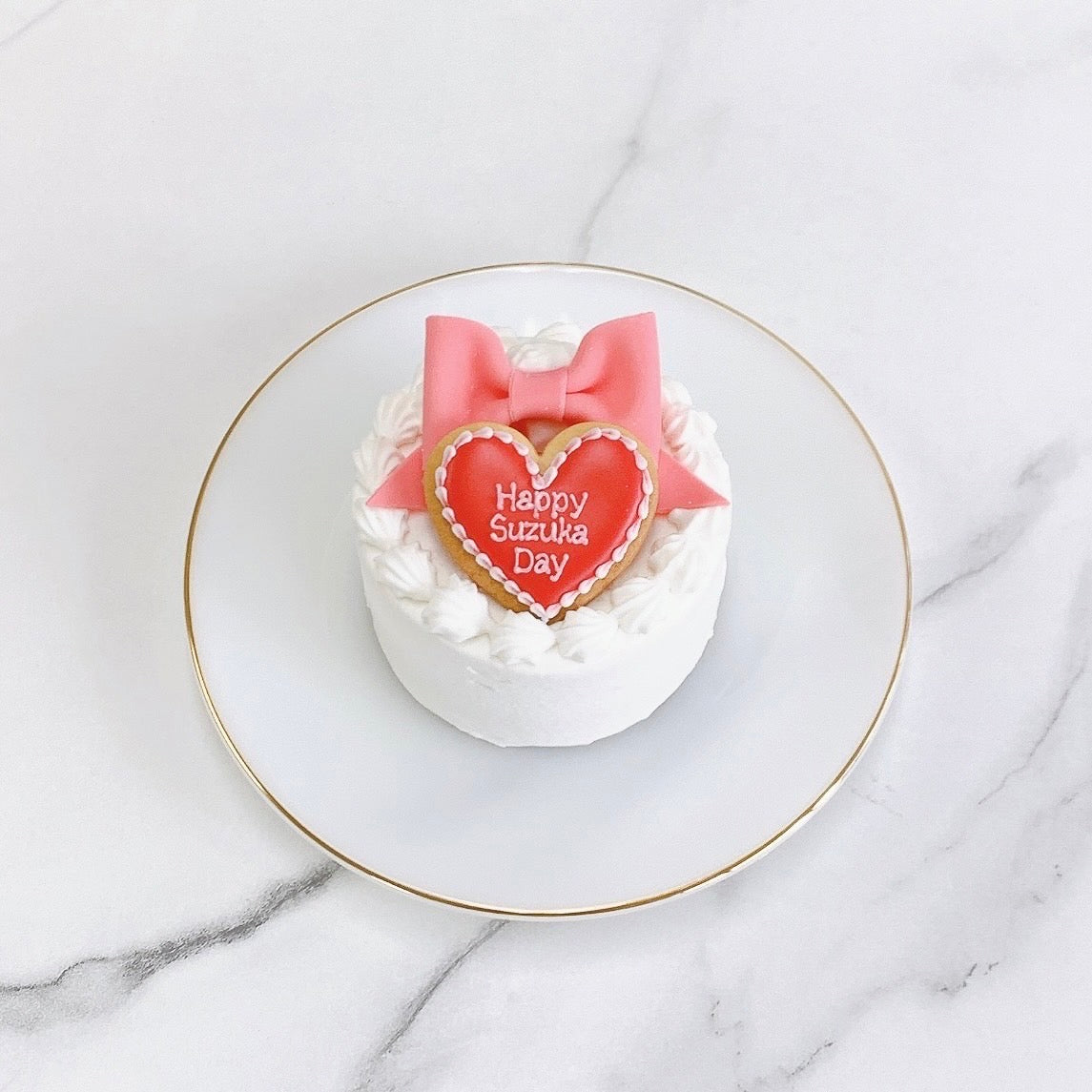 ハートプレートクッキー付きパステルリボンケーキ