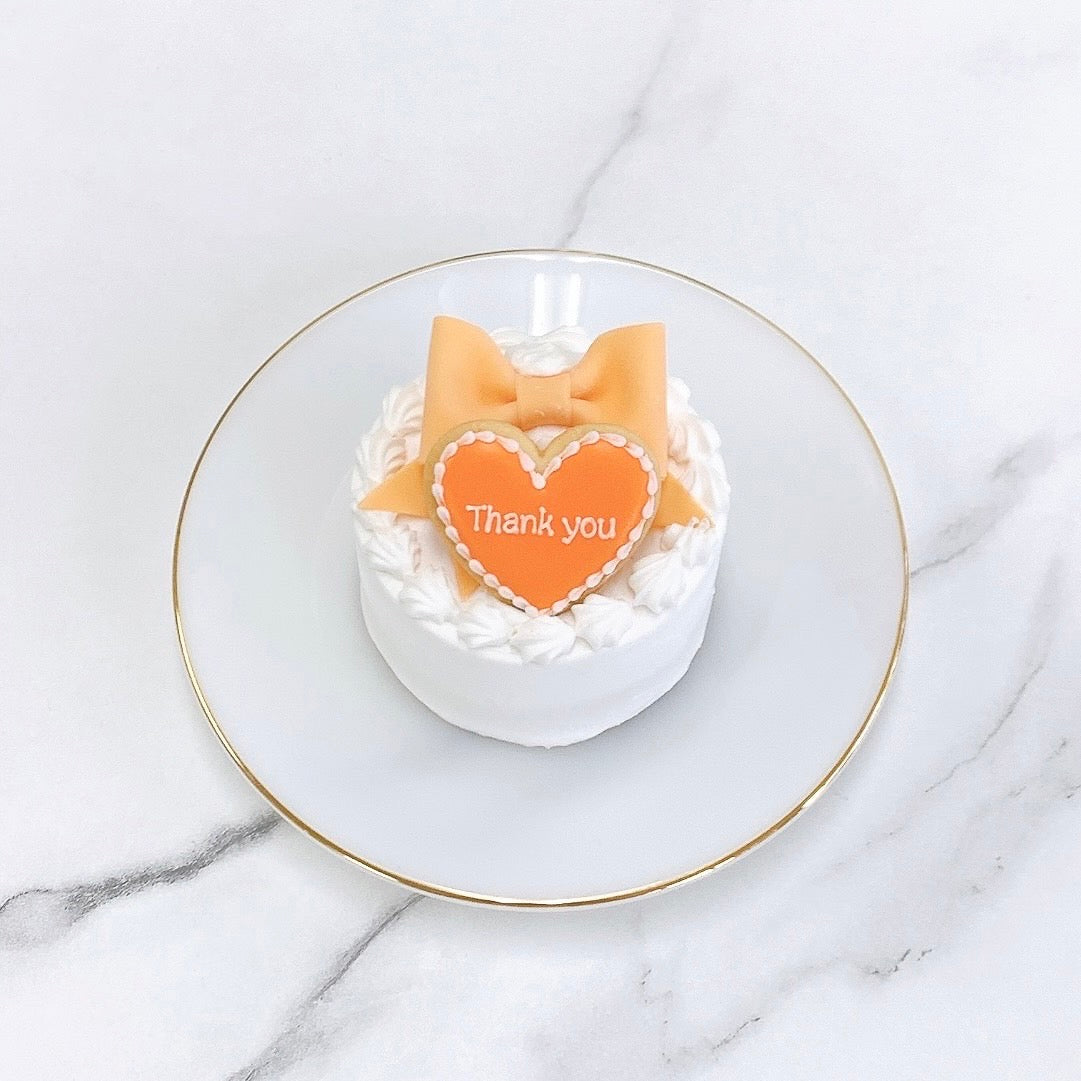 ハートプレートクッキー付きパステルリボンケーキ