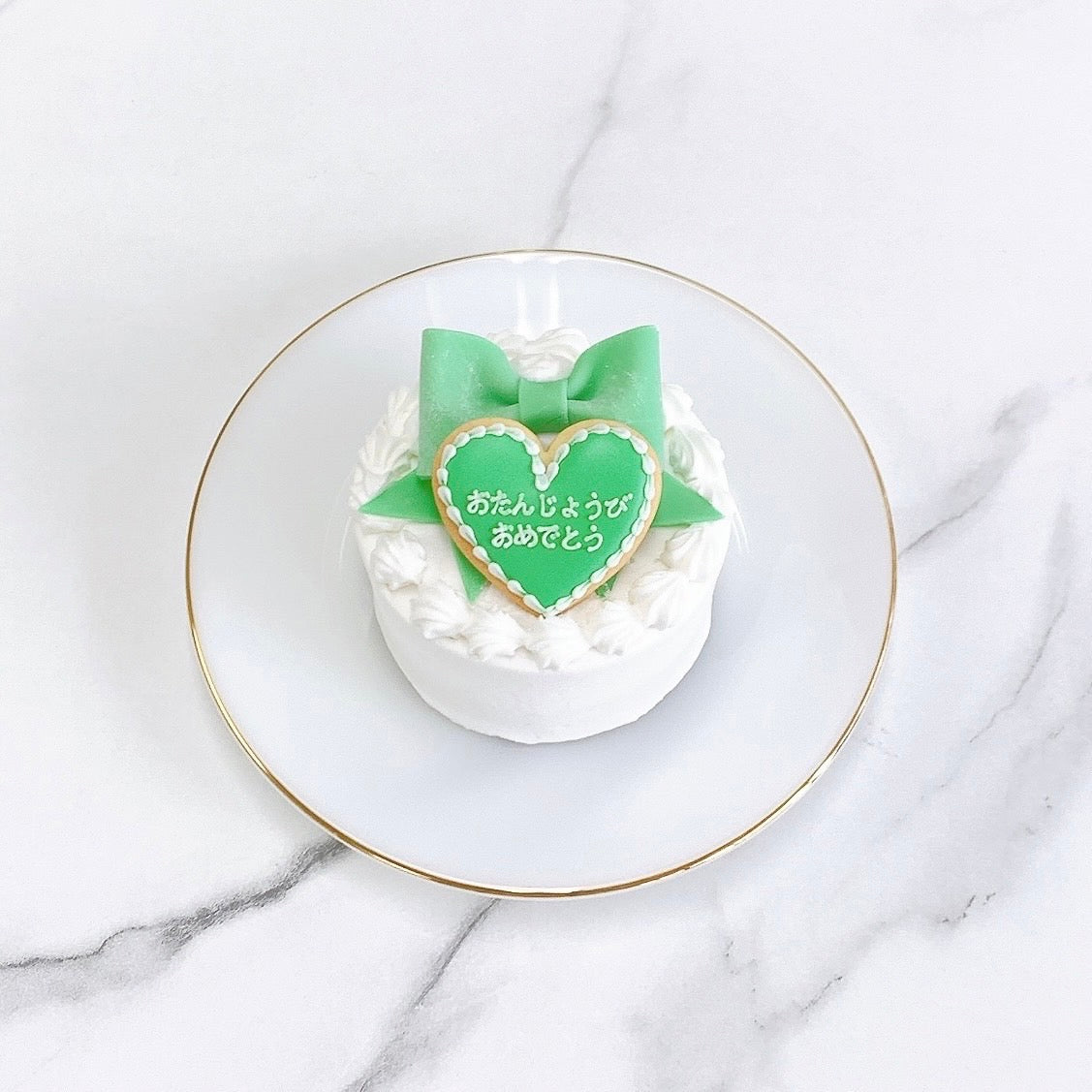 ハートプレートクッキー付きパステルリボンケーキ