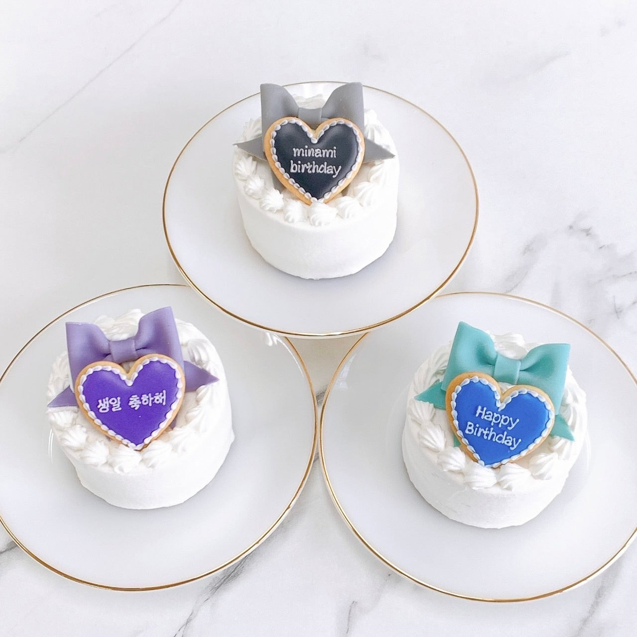 ハートプレートクッキー付きパステルリボンケーキ