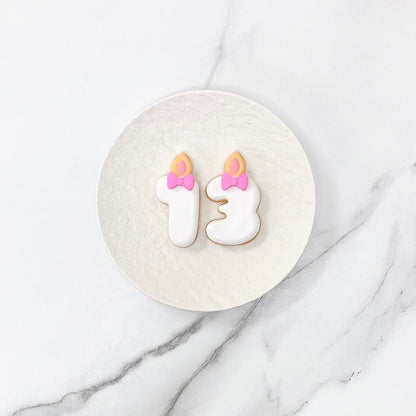 リボン付きキャンドルナンバーアイシングクッキー