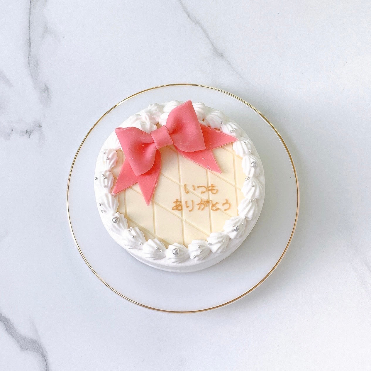 リボン付きキルティングケーキ