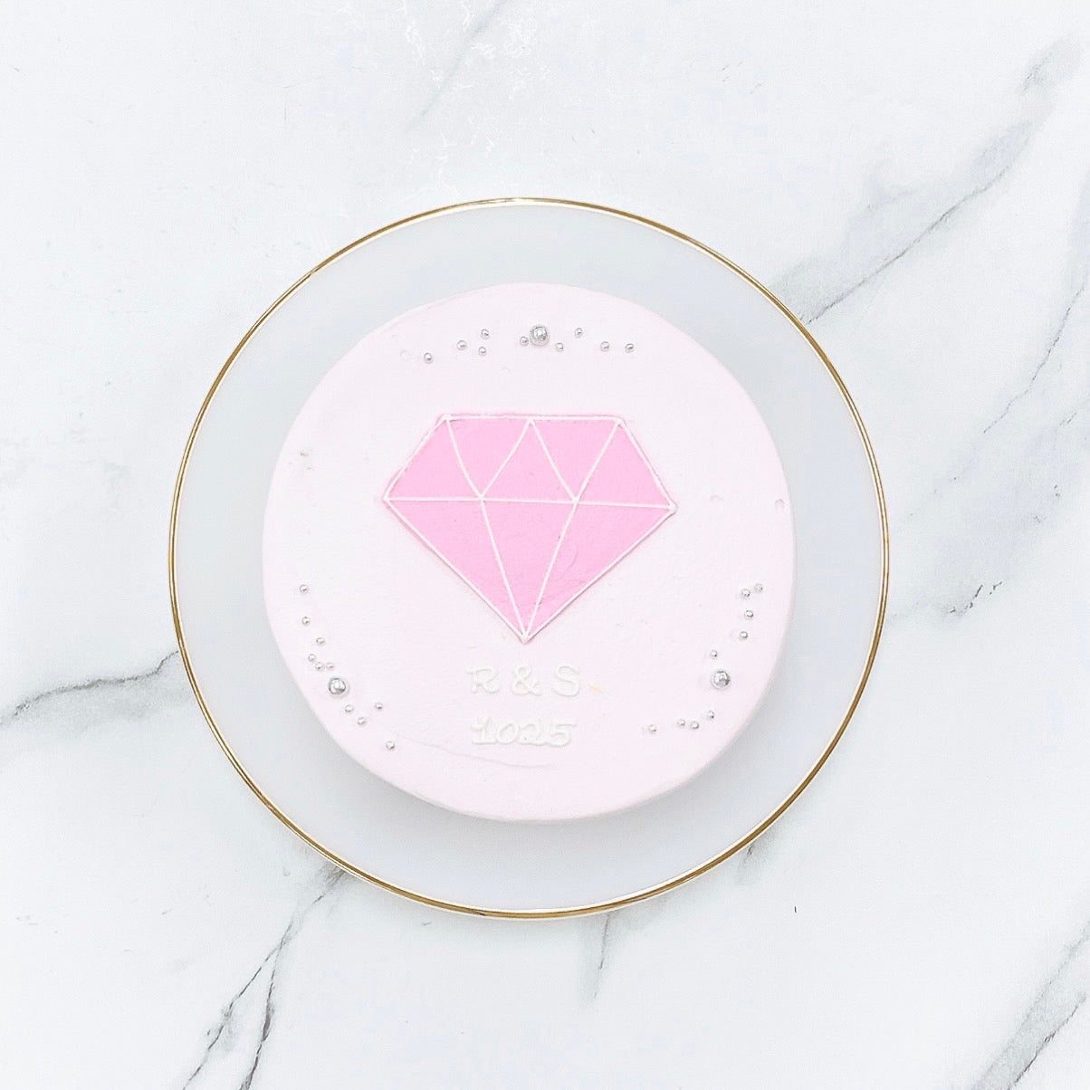 ダイヤデザインセンイルケーキ